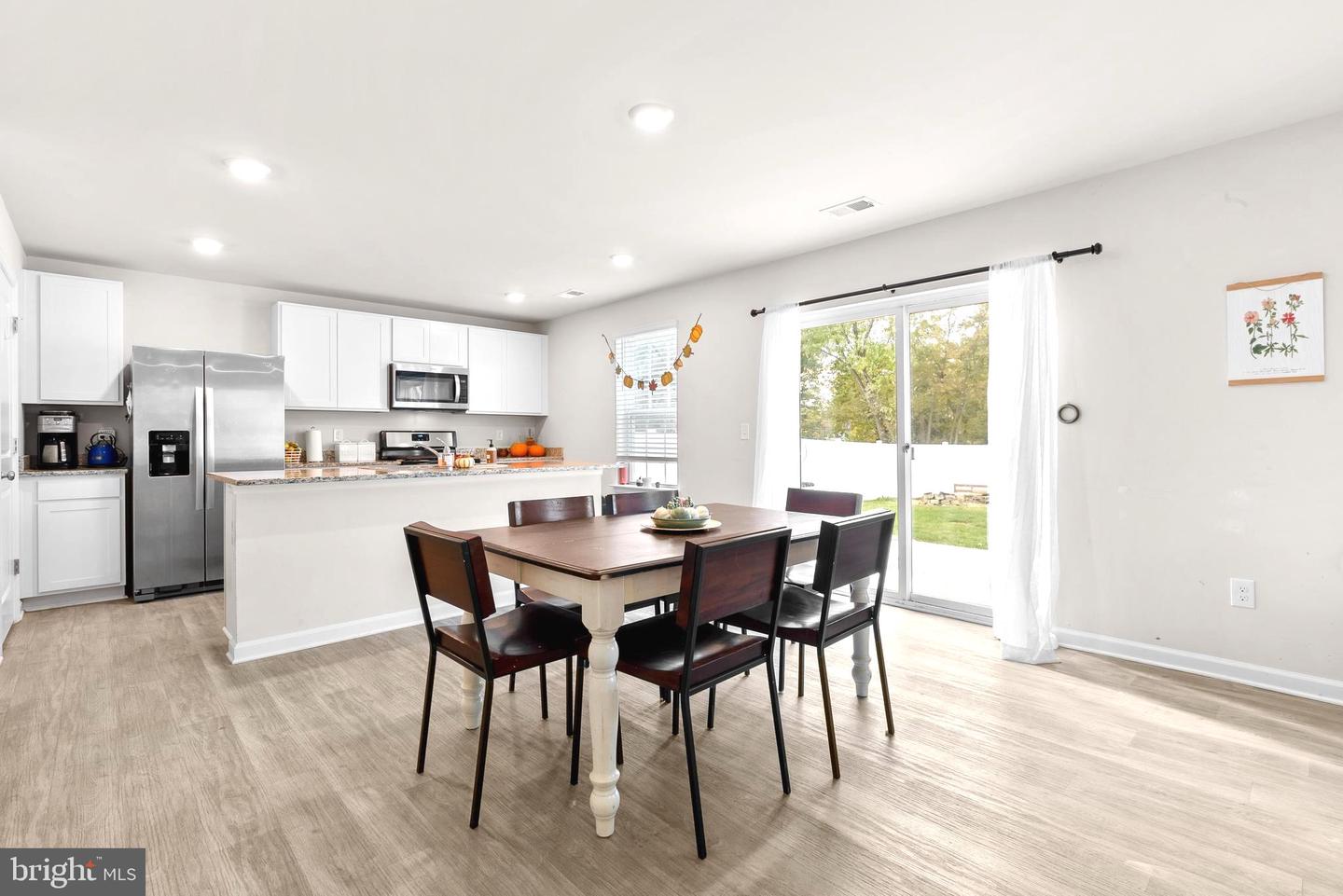 25 E FAIRFAX STREET