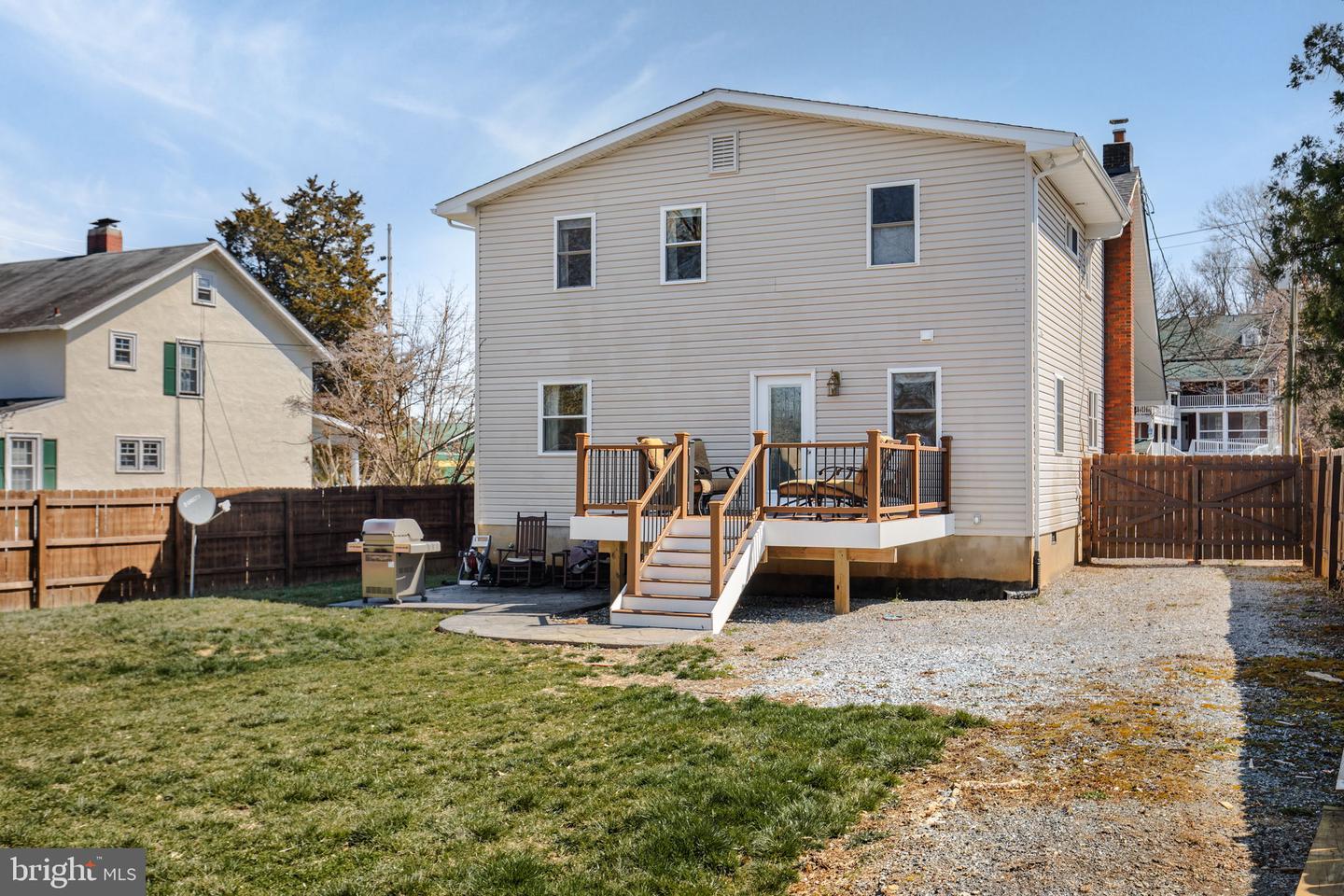 109 S BUCKMARSH STREET
