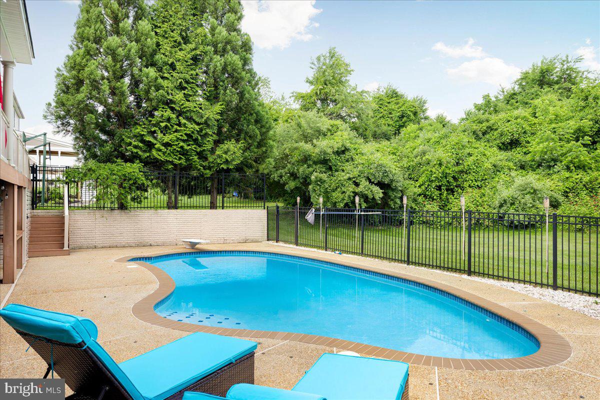 237 Tyson Dr