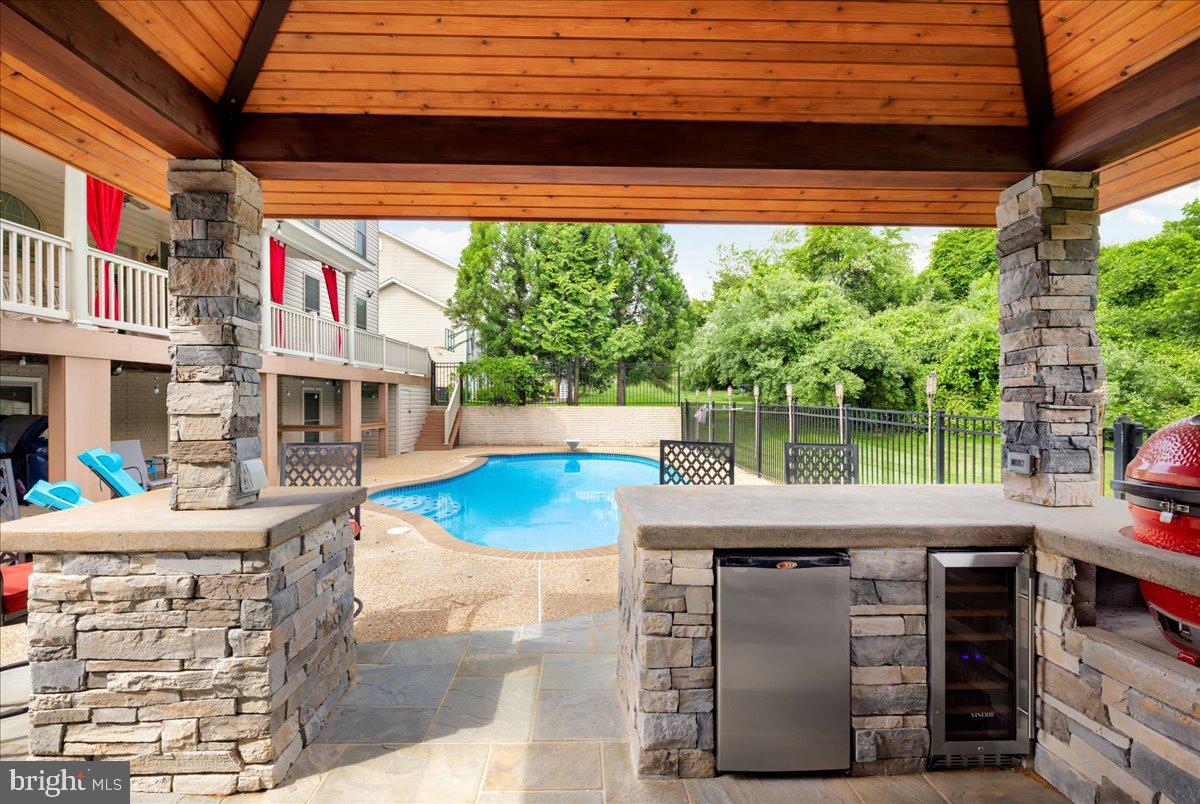 237 Tyson Dr