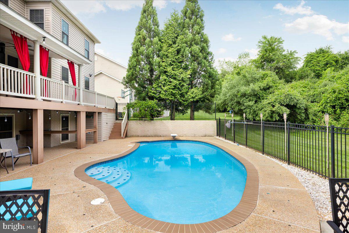 237 Tyson Dr