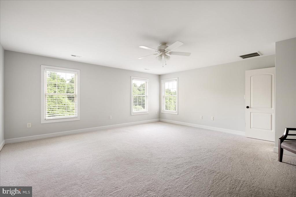 237 Tyson Dr
