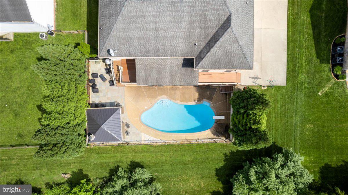 237 Tyson Dr