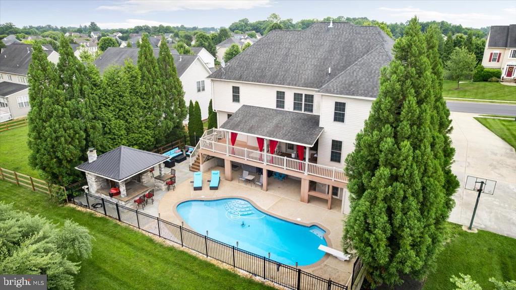 237 Tyson Dr
