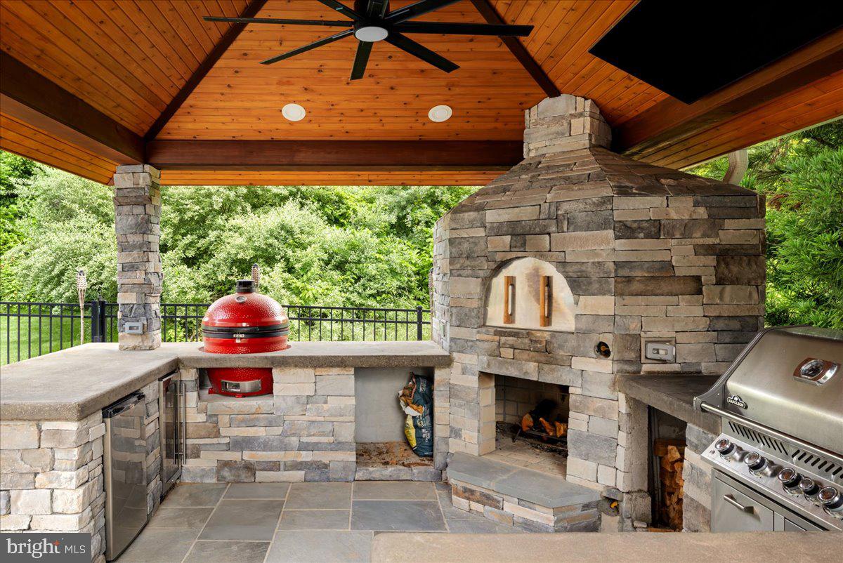 237 Tyson Dr
