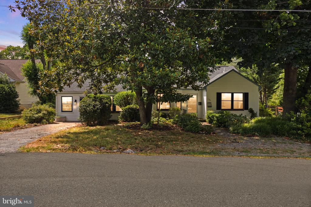135 Rosemont Cir