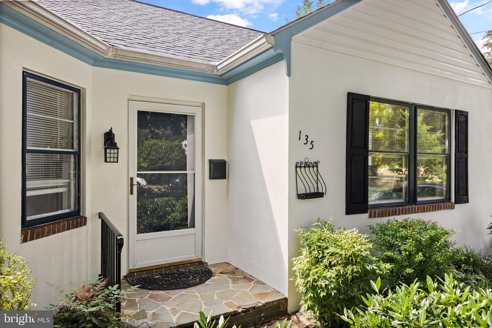 135 Rosemont Cir