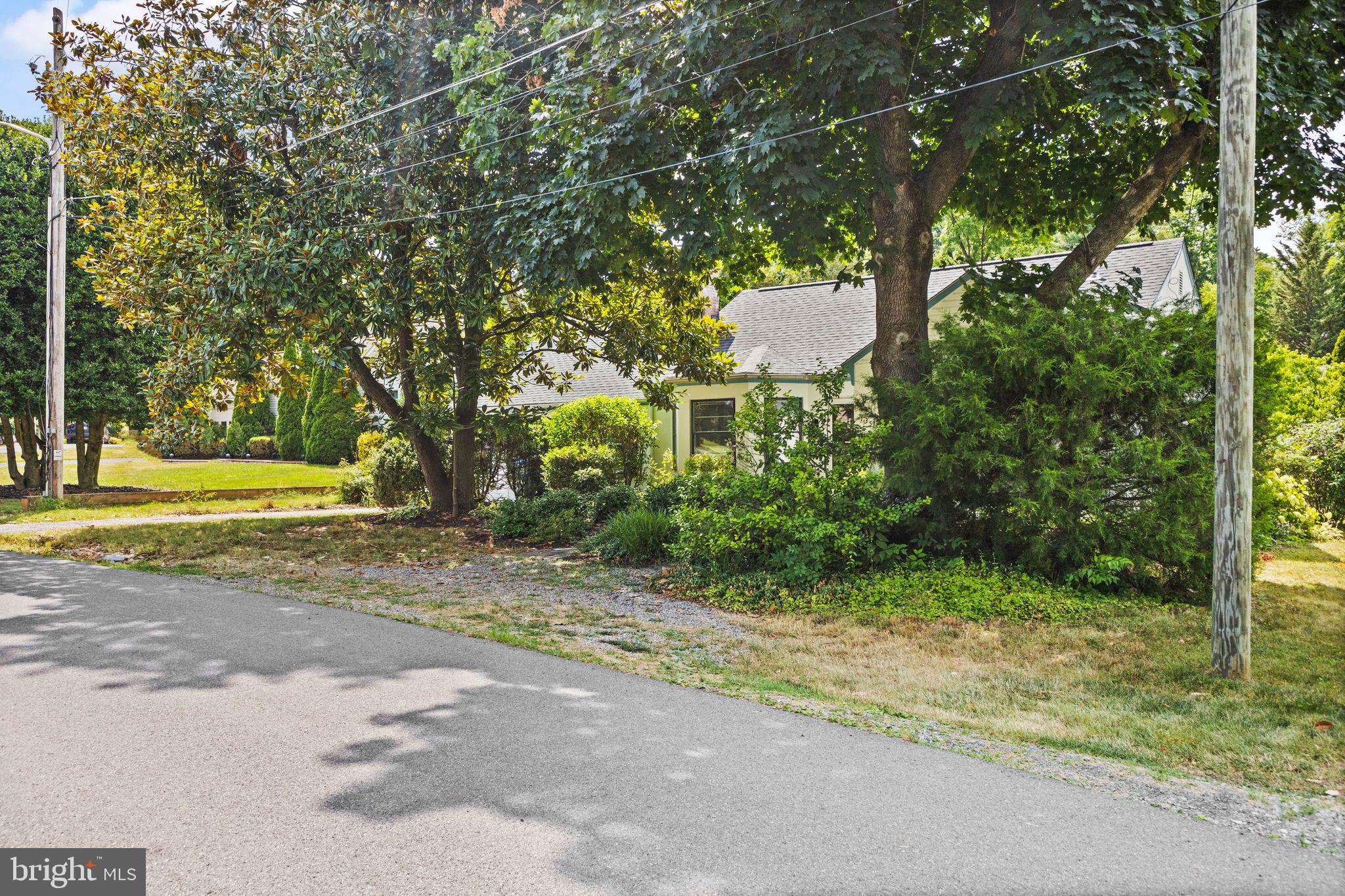 135 Rosemont Cir