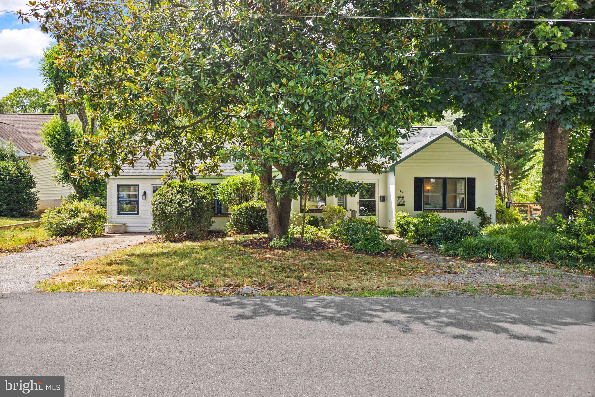 135 Rosemont Cir