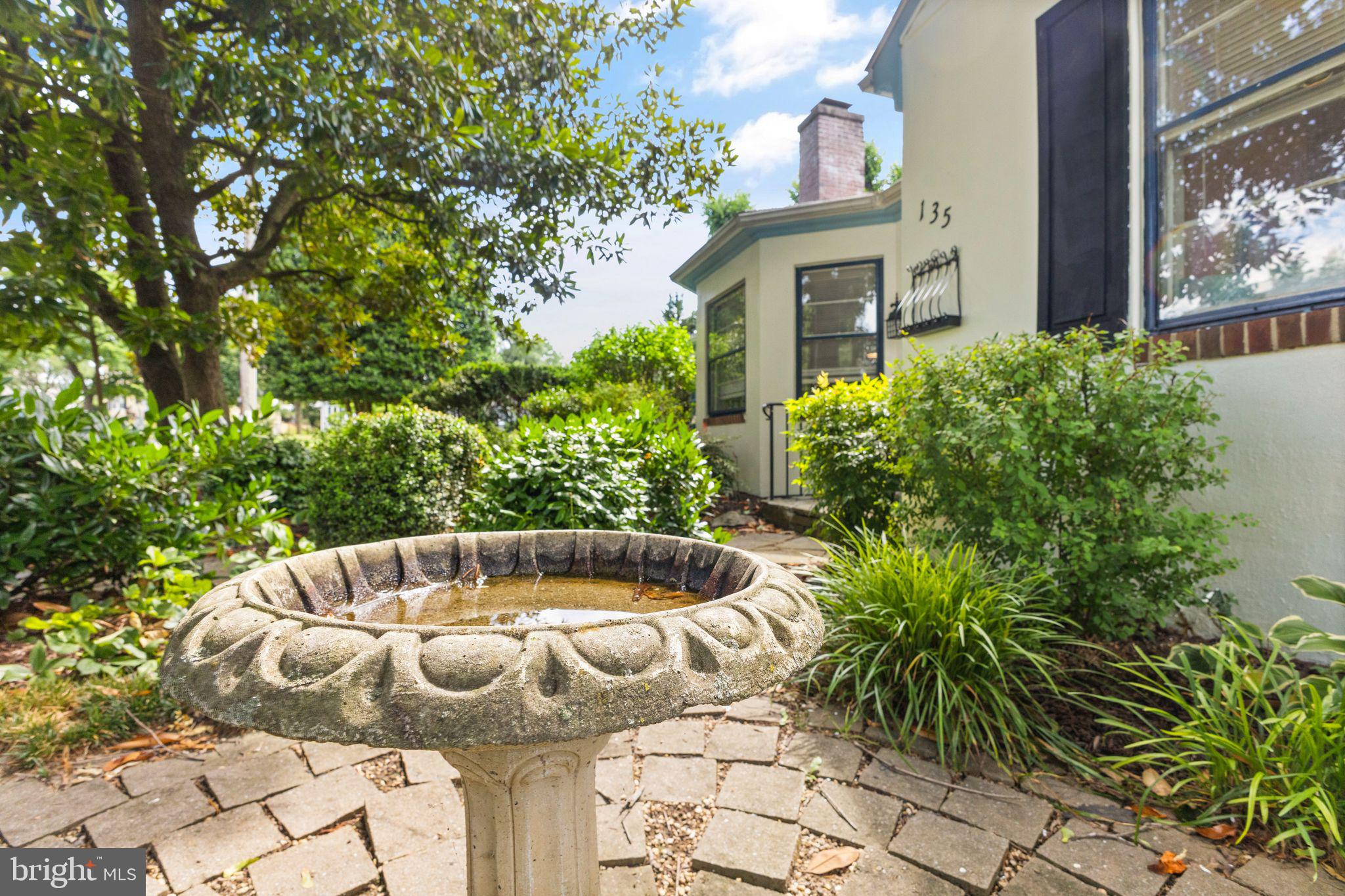 135 Rosemont Cir