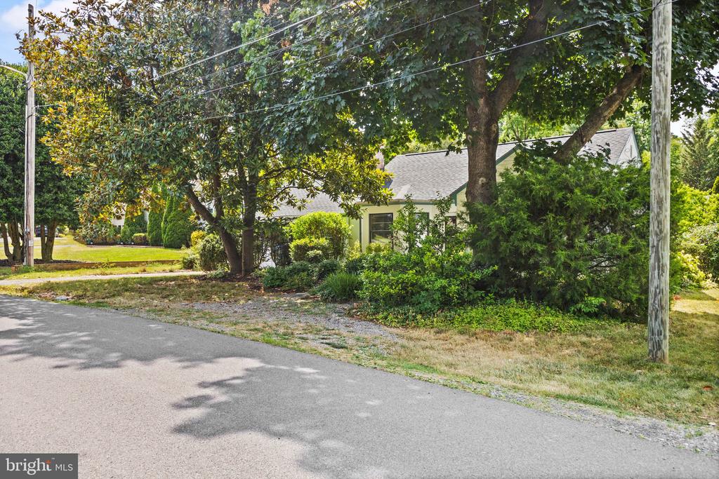 135 Rosemont Cir
