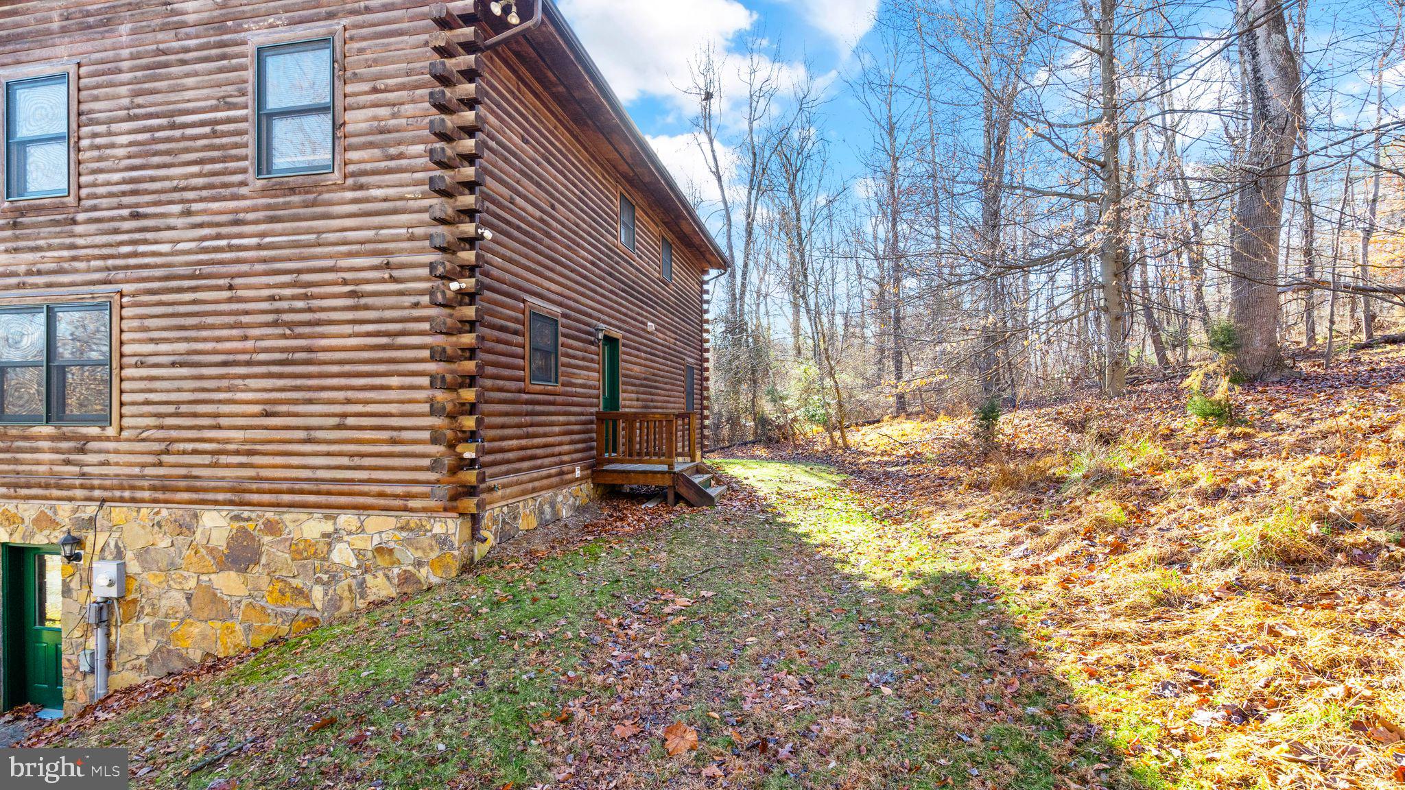 303 Alder Ln