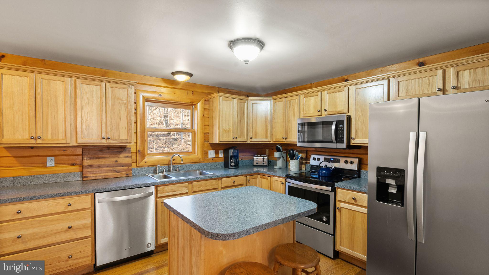 303 Alder Ln