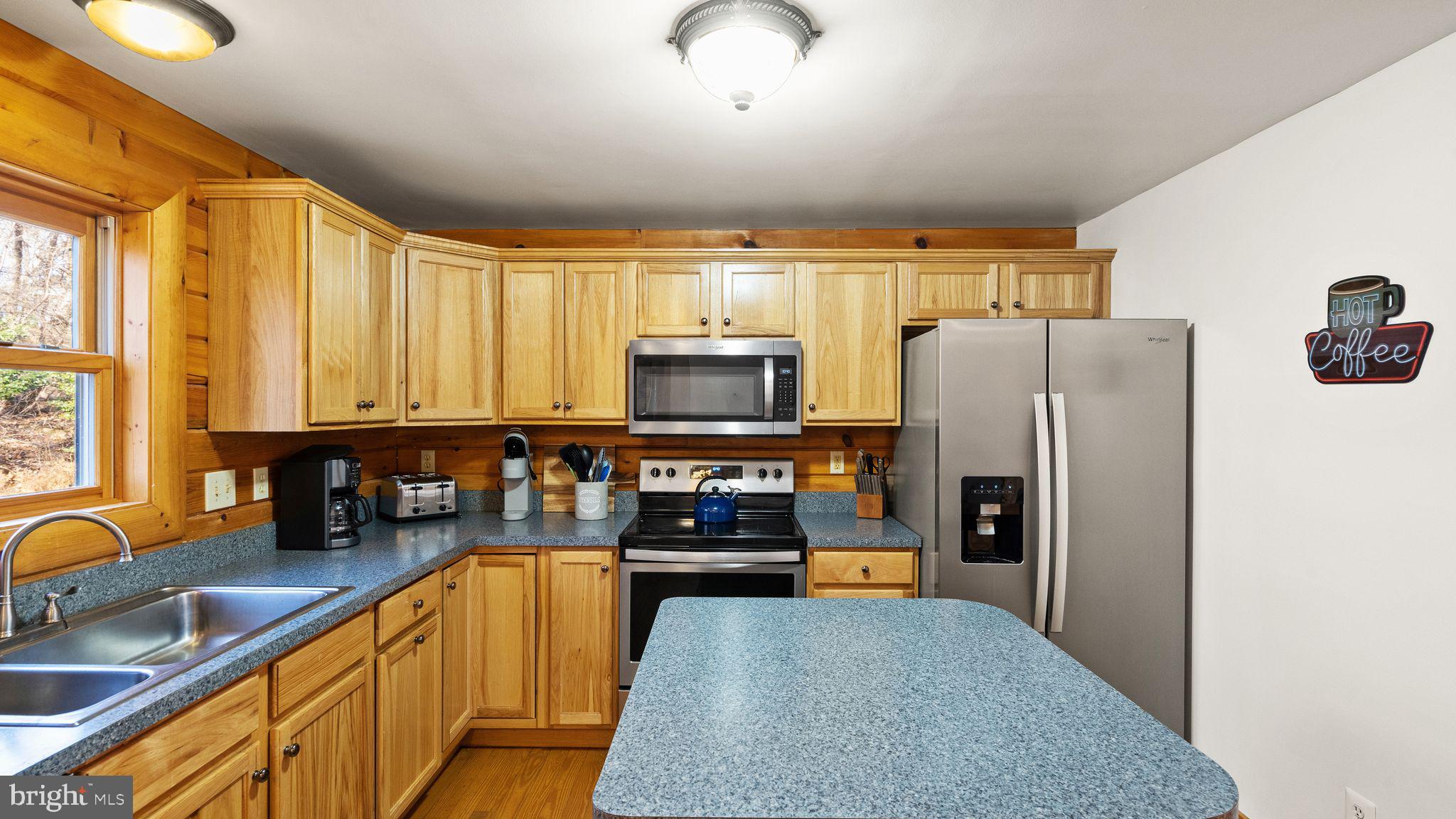 303 Alder Ln