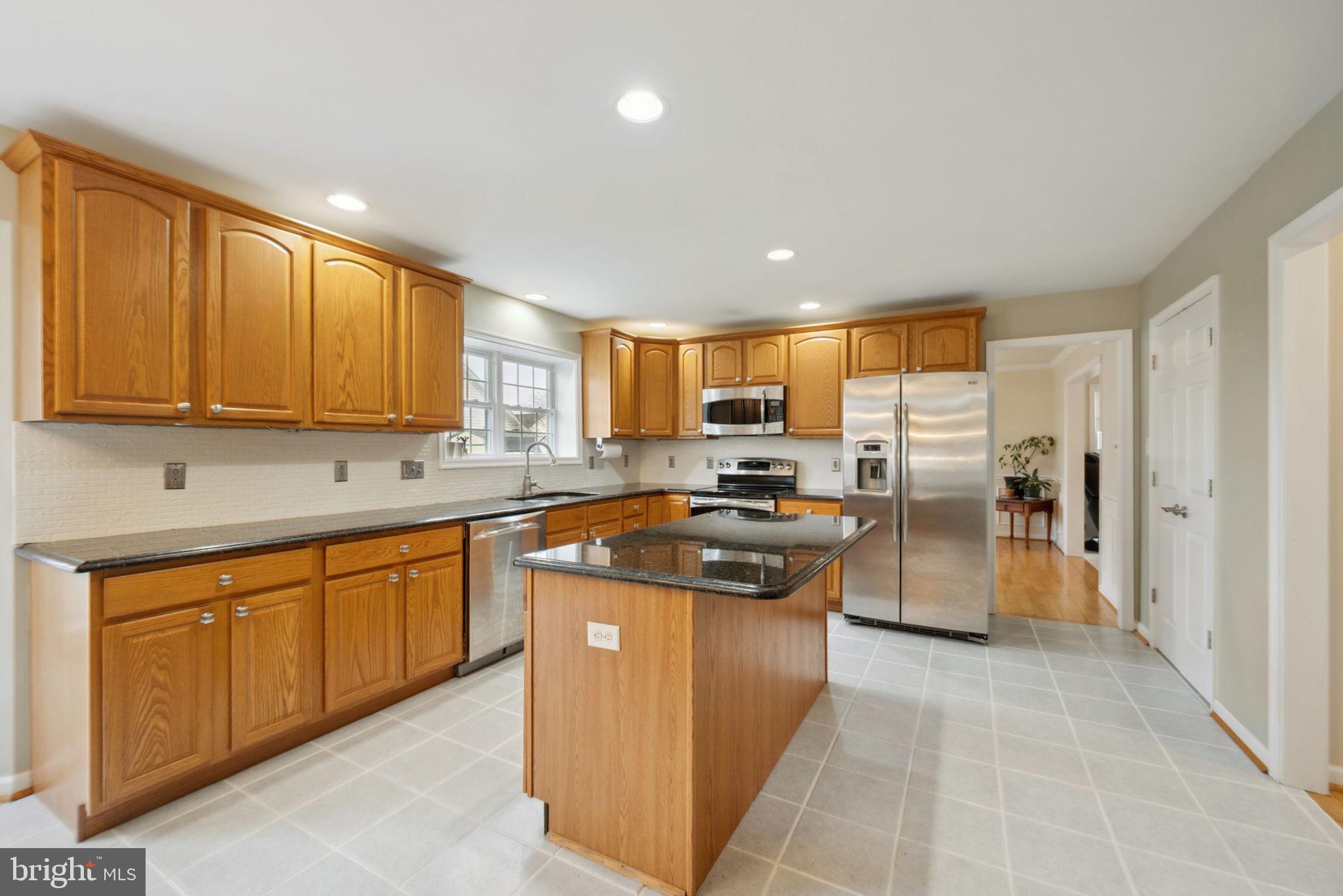 528 Mosby Blvd