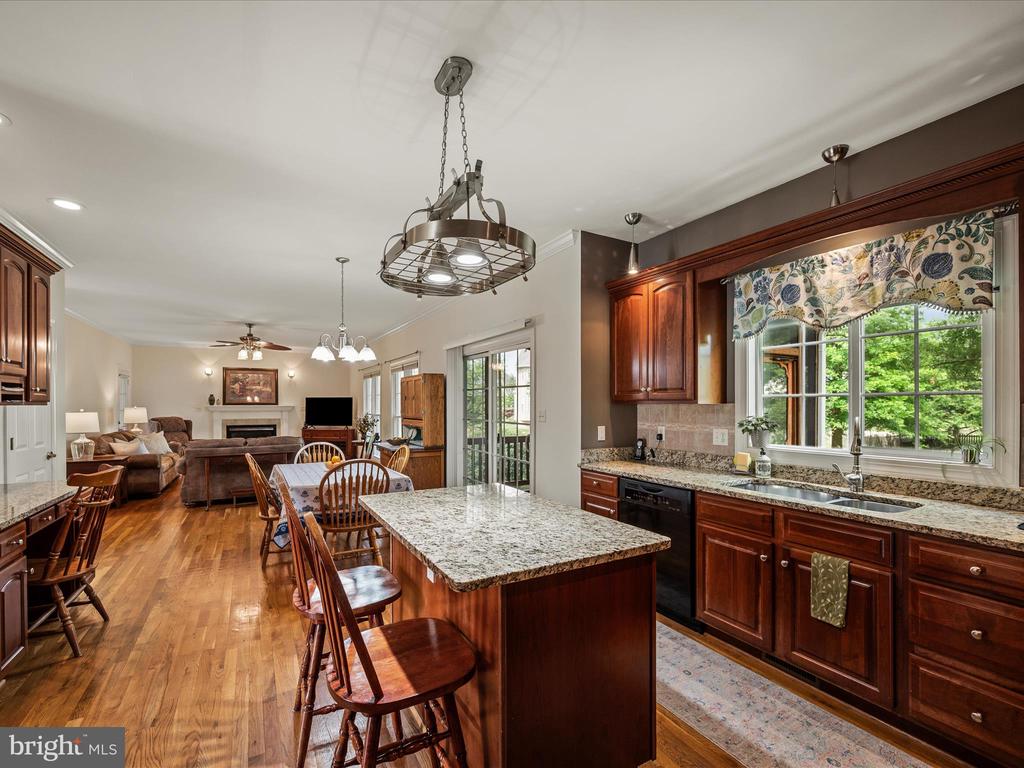 112 Tyson Dr