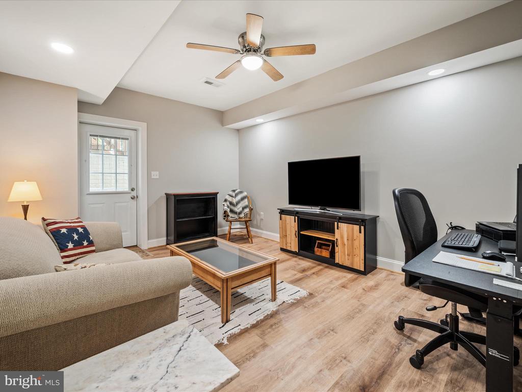 112 Tyson Dr