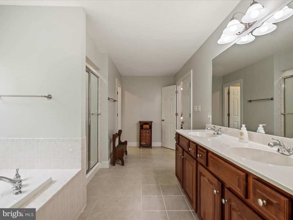 112 Tyson Dr
