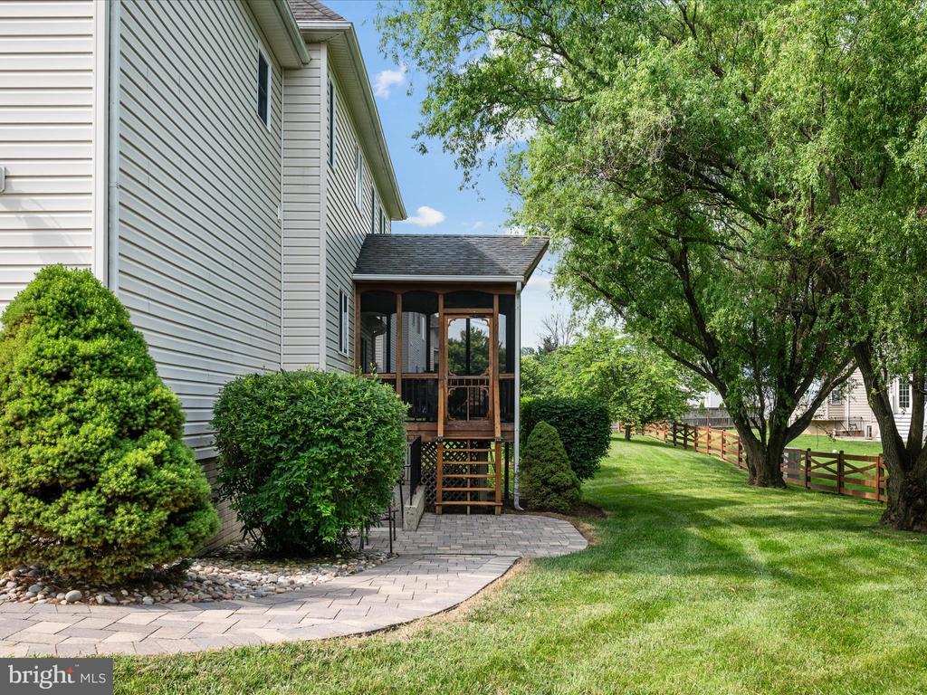 112 Tyson Dr