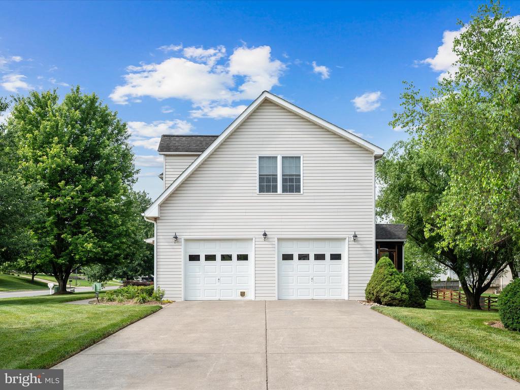 112 Tyson Dr