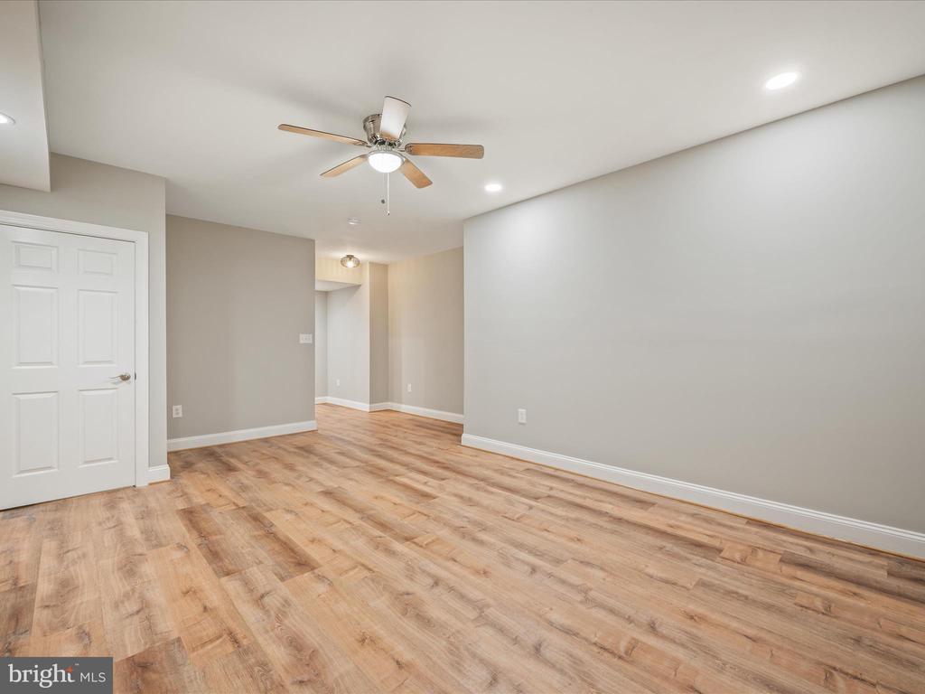 112 Tyson Dr