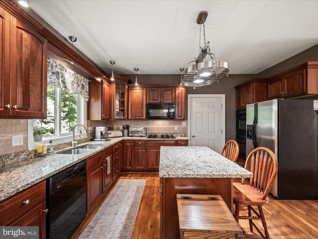 112 Tyson Dr