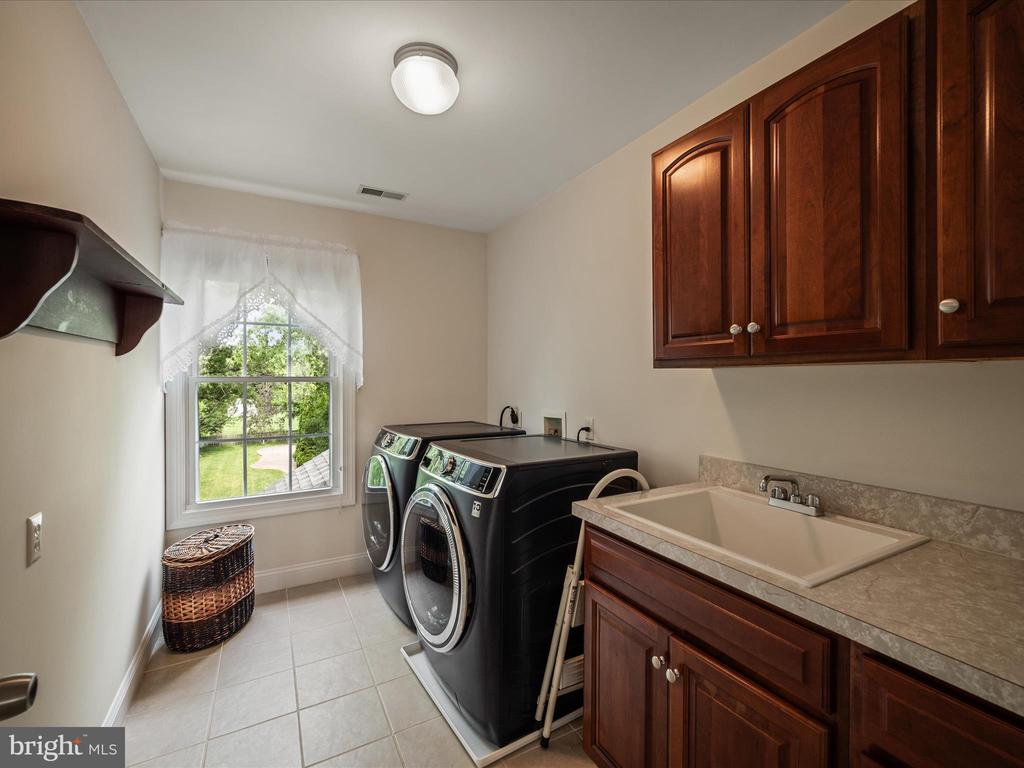 112 Tyson Dr