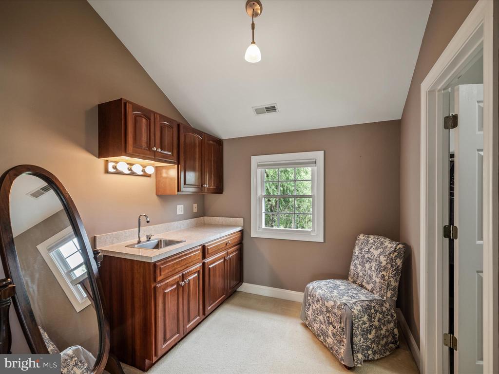 112 Tyson Dr