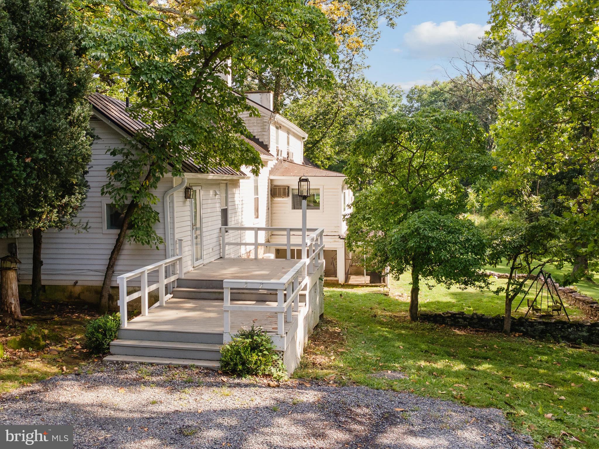 1105 Bishop Meade Rd