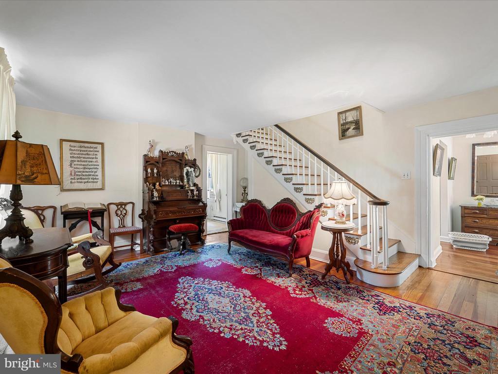 1105 Bishop Meade Rd