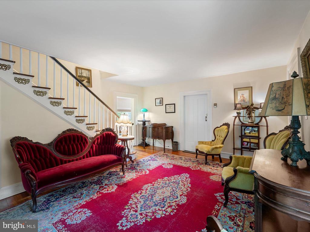 1105 Bishop Meade Rd