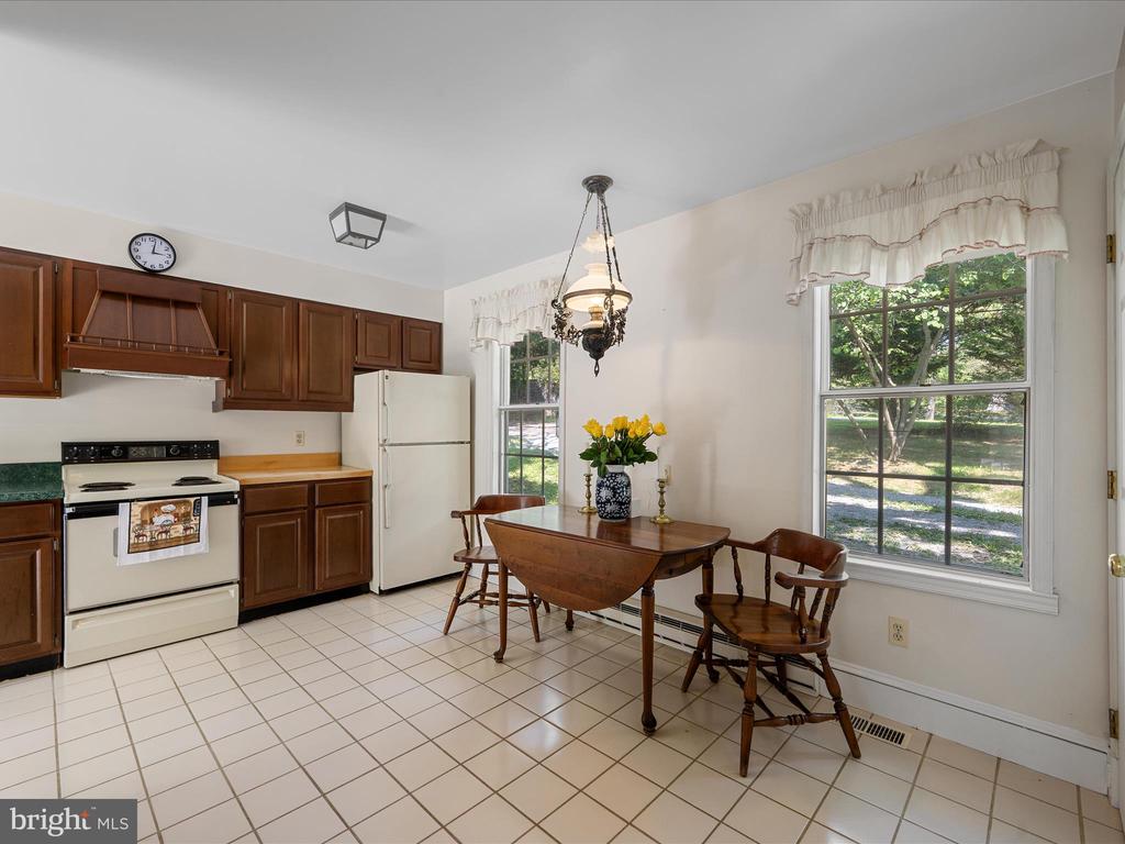 1105 Bishop Meade Rd