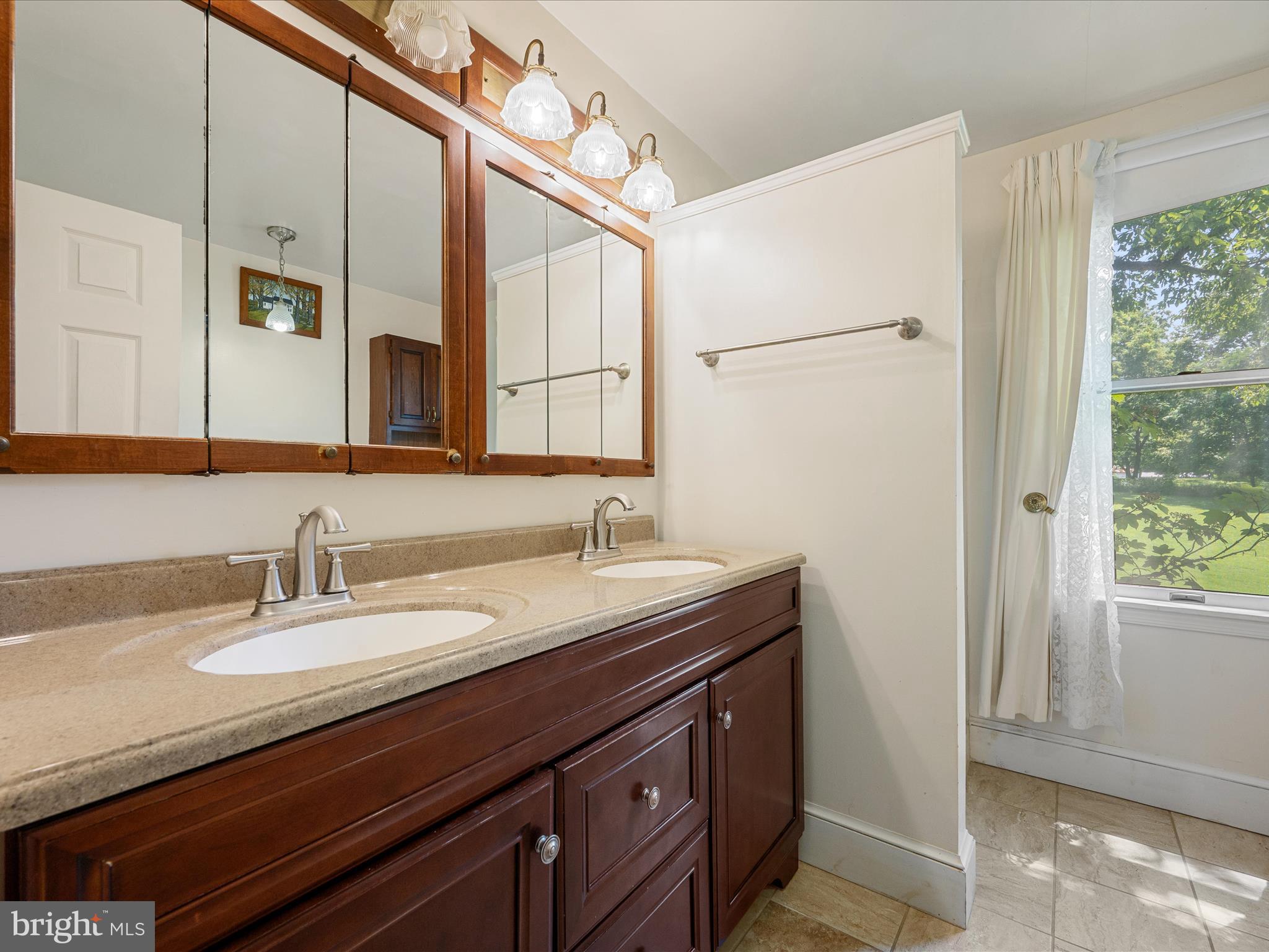 1105 Bishop Meade Rd