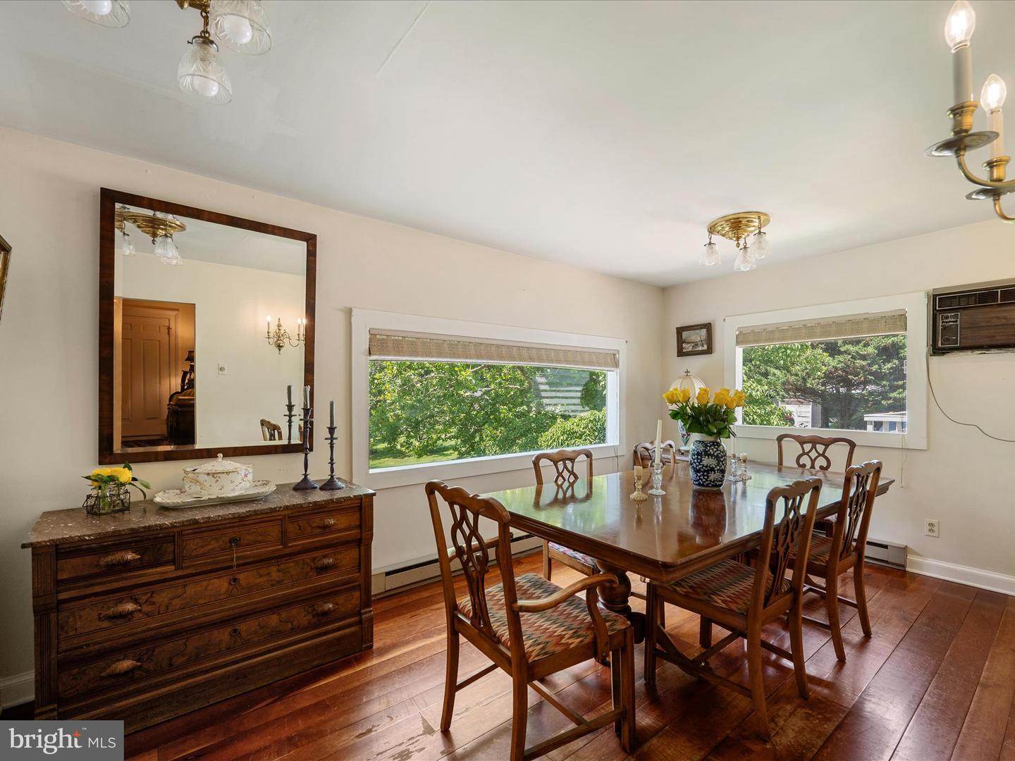 1105 Bishop Meade Rd