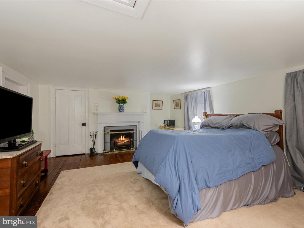 1105 Bishop Meade Rd