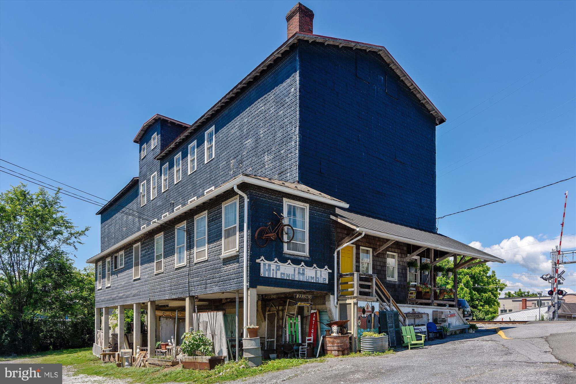 348 TYSON DRIVE