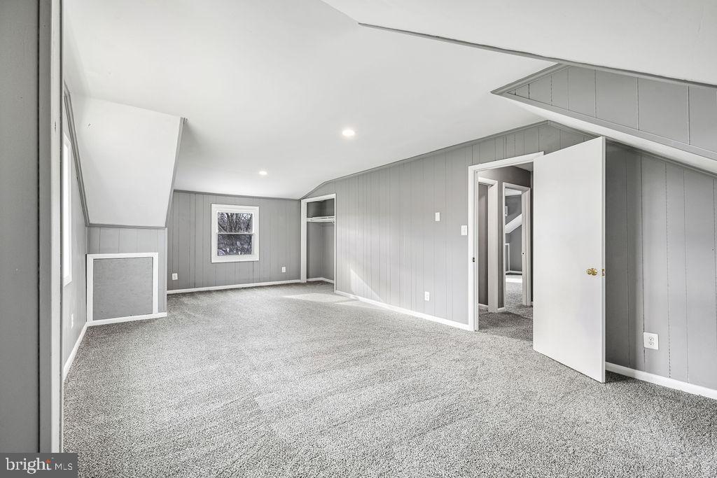 201 N GREENWAY AVENUE