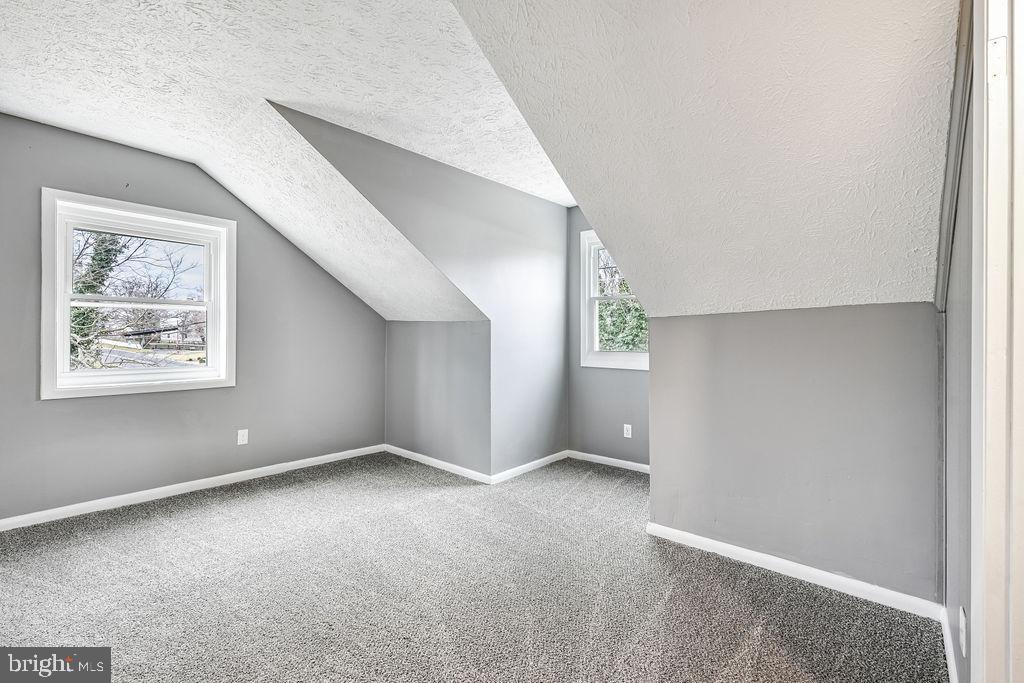 201 N GREENWAY AVENUE