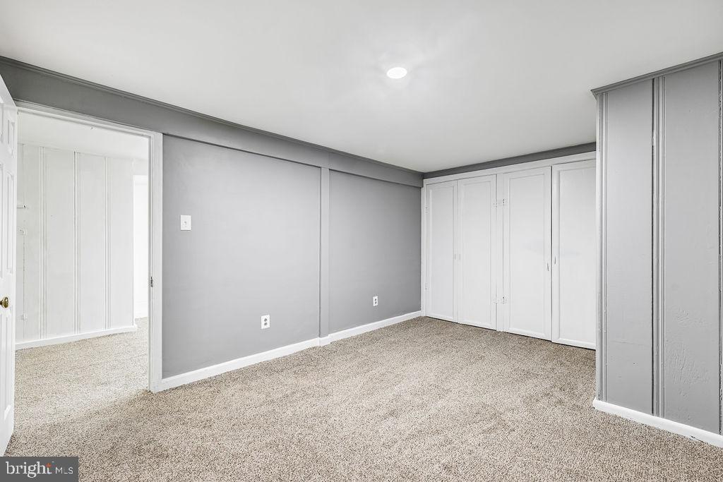 201 N GREENWAY AVENUE