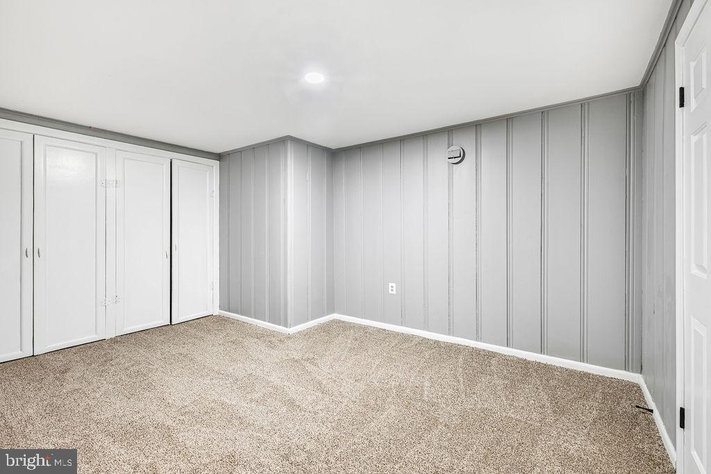 201 N GREENWAY AVENUE