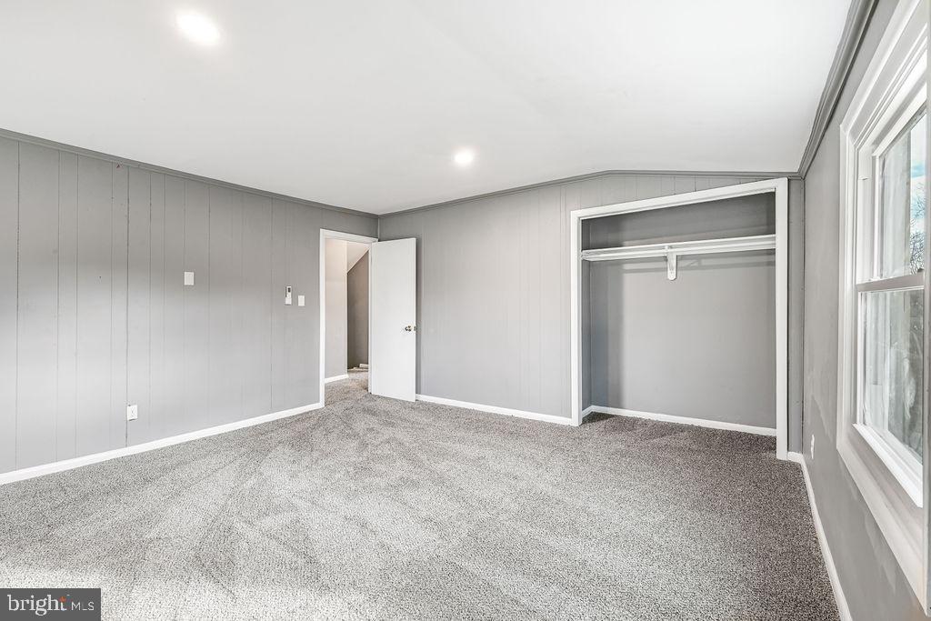 201 N GREENWAY AVENUE