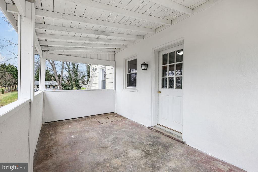 201 N GREENWAY AVENUE