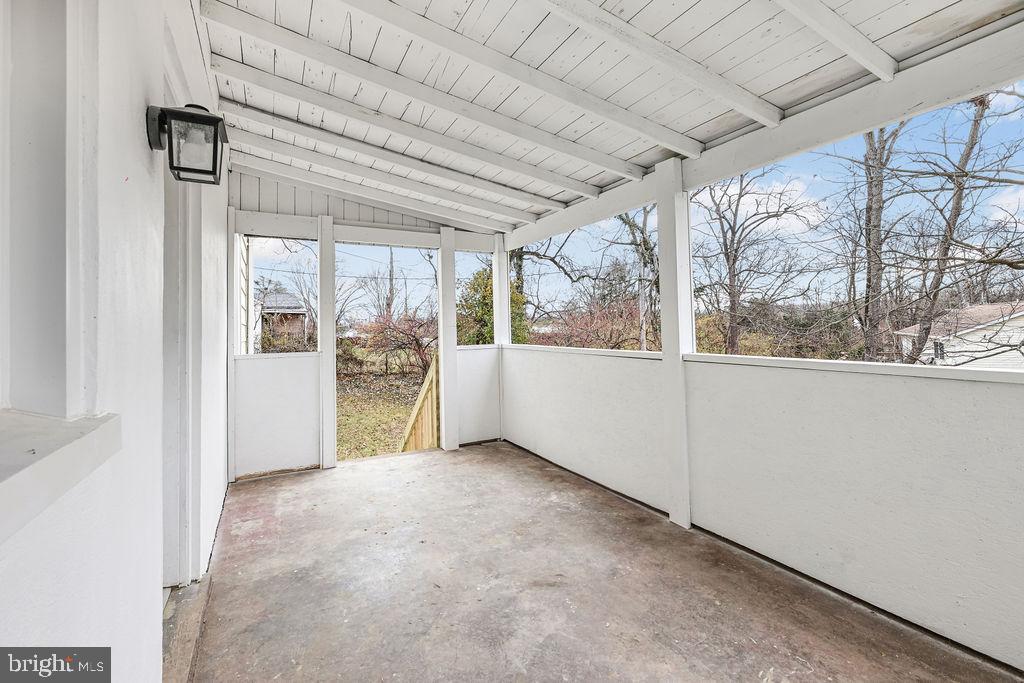 201 N GREENWAY AVENUE