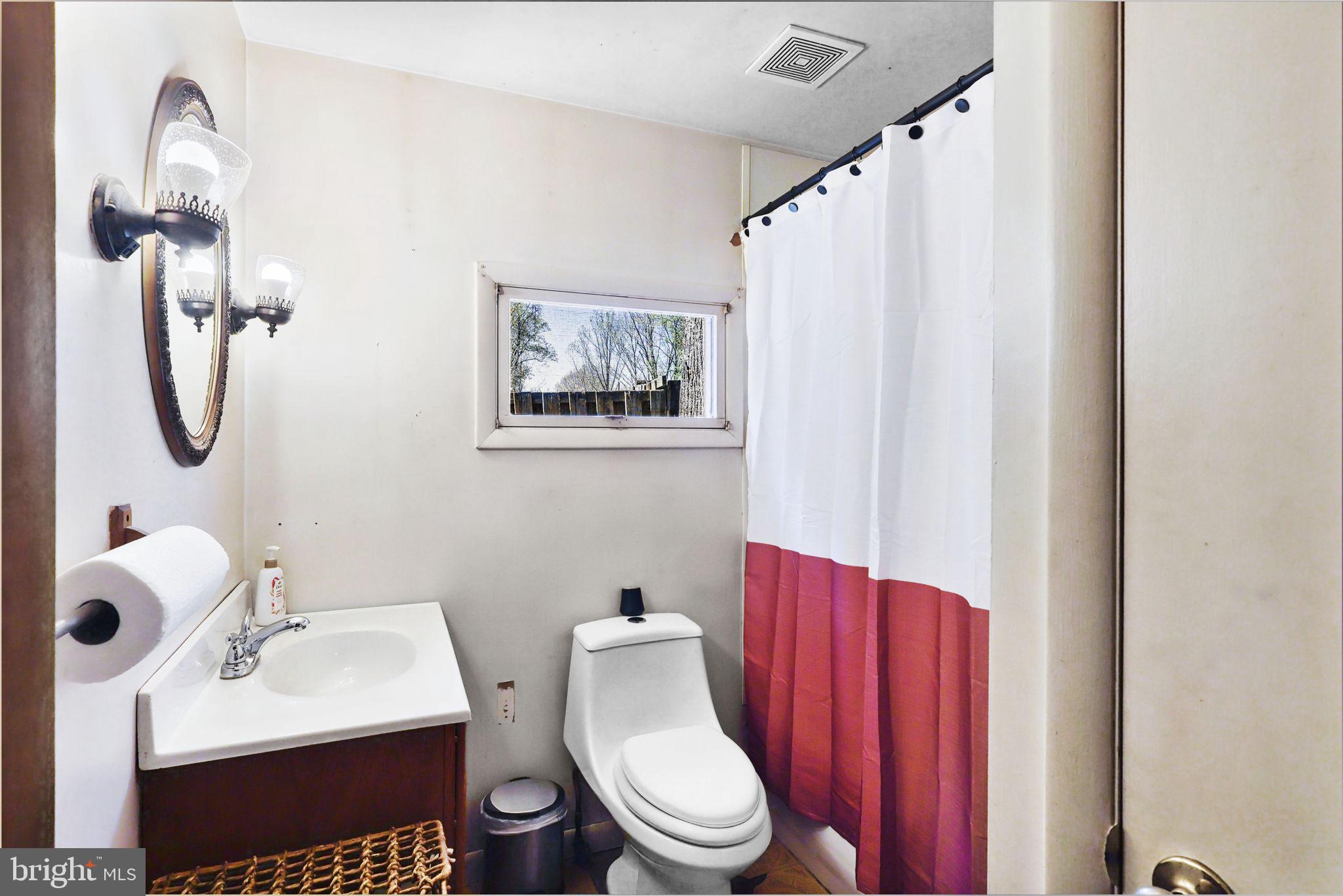 479 HEMLOCK LANE