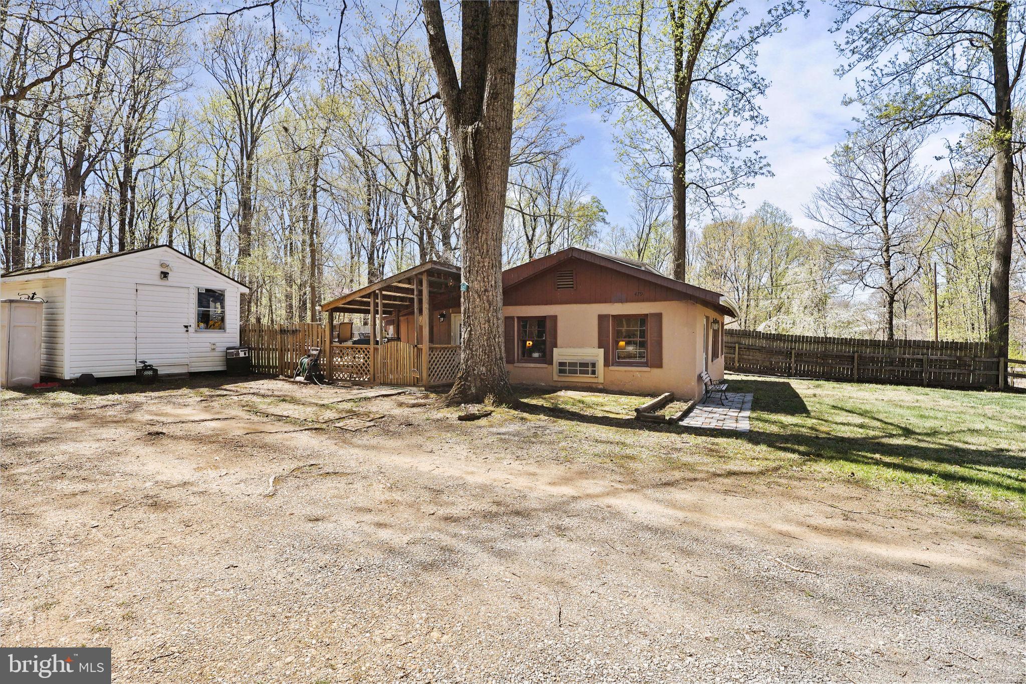 479 HEMLOCK LANE