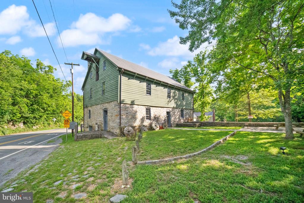 4020 MILLWOOD ROAD