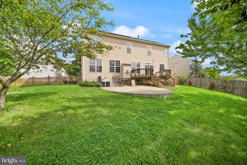 16 LITTEN COURT
