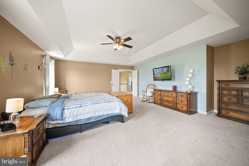 16 LITTEN COURT
