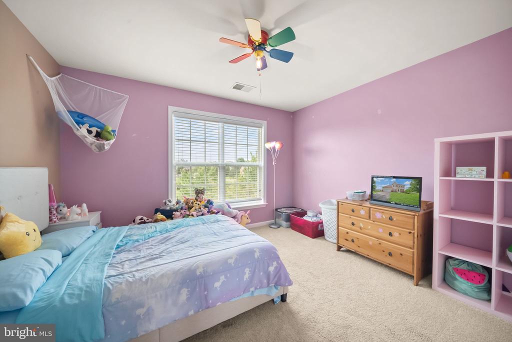 16 LITTEN COURT