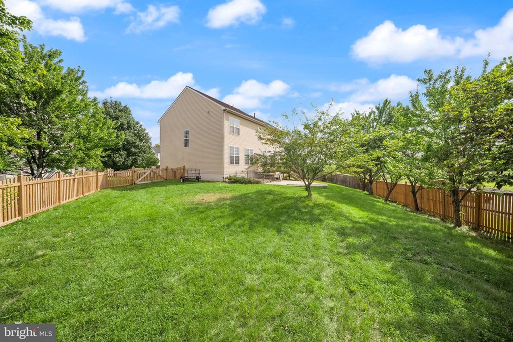 16 LITTEN COURT